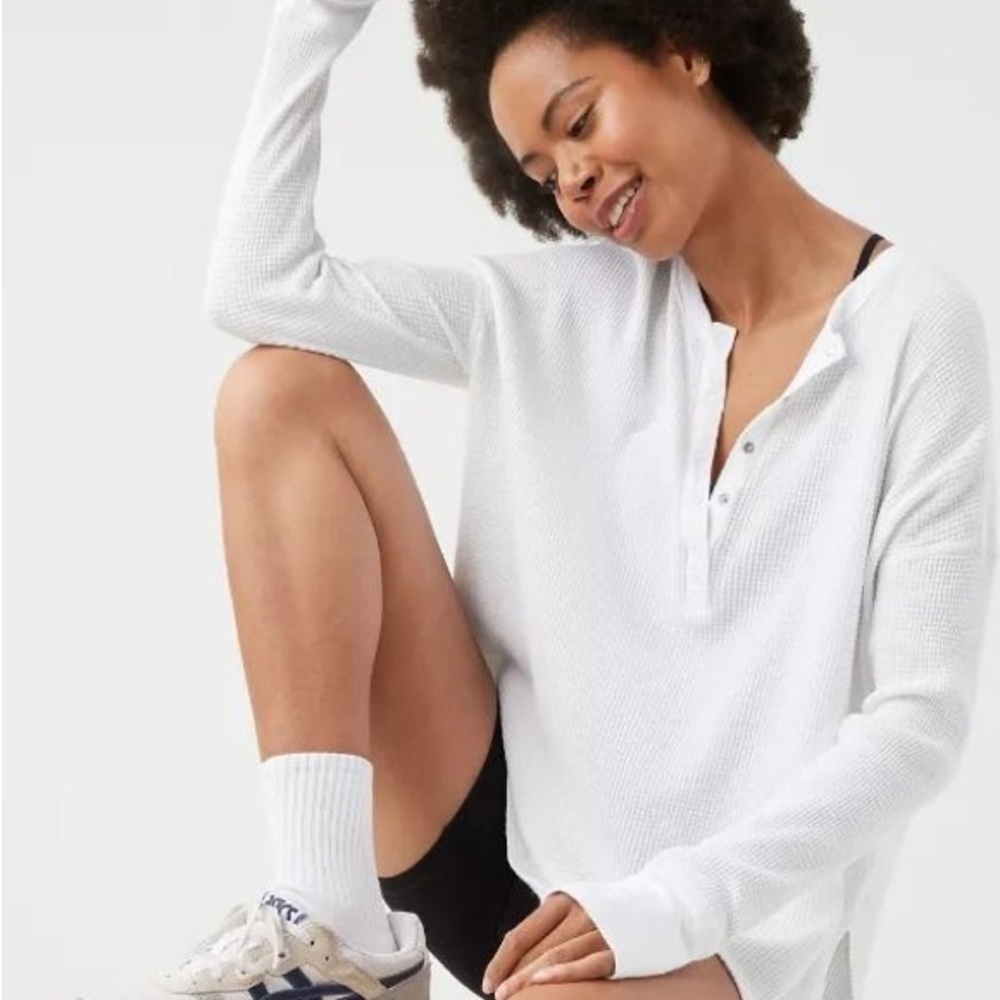 Aeire Offline Women's White Long Sleeve Henley Top - Size XL